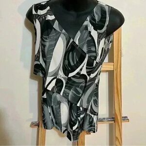 Elegant Monochrome Women's Blouse